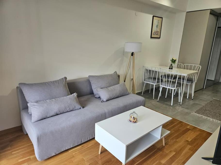 Milo Apartment 스코페 외부 사진